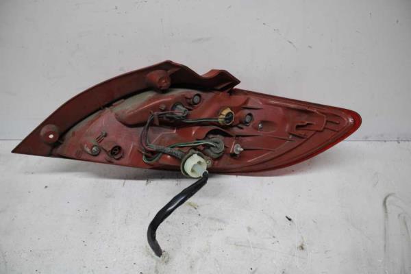 FEU ARRIERE GAUCHE MAZDA - Vue 2